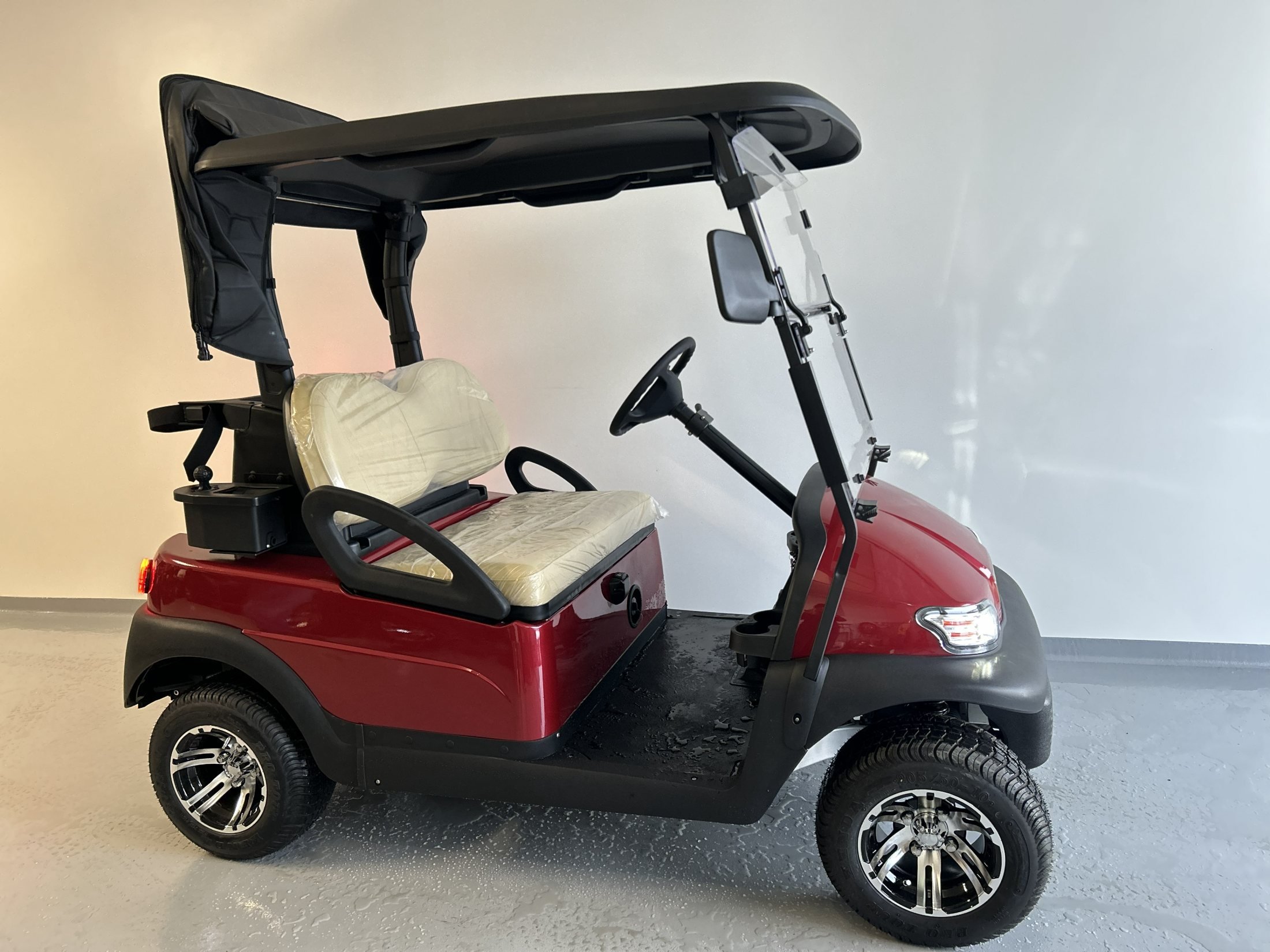 Excar Classic 2 sæta golfbíll - Rauður - Svört sæti