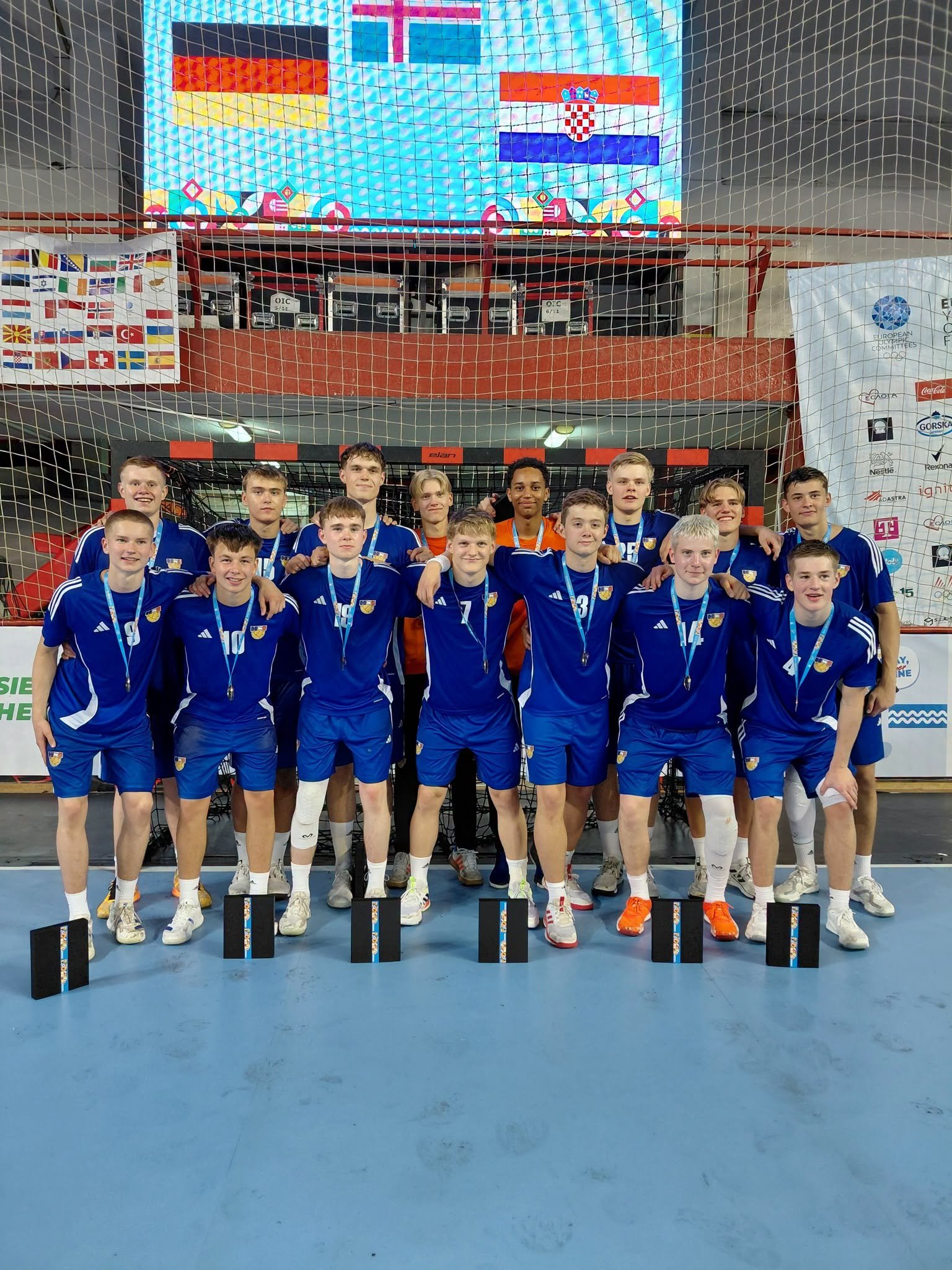 U18 ára landsliðið vann Færeyinga tvisvar
